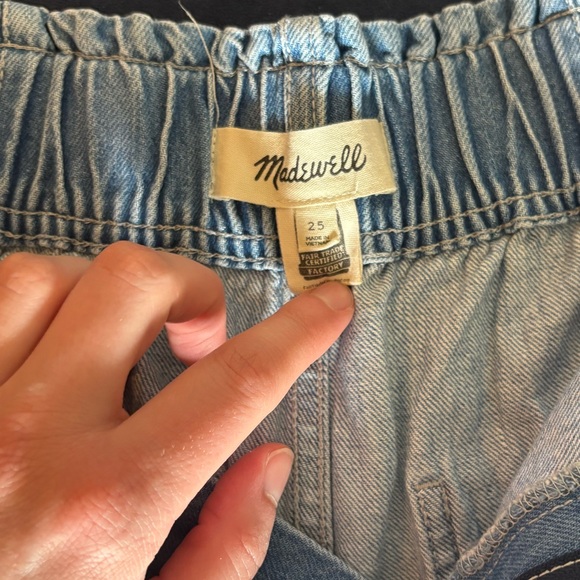 Madewell denim gathered-waist shorts.  Shorts - Picture 5 of 6